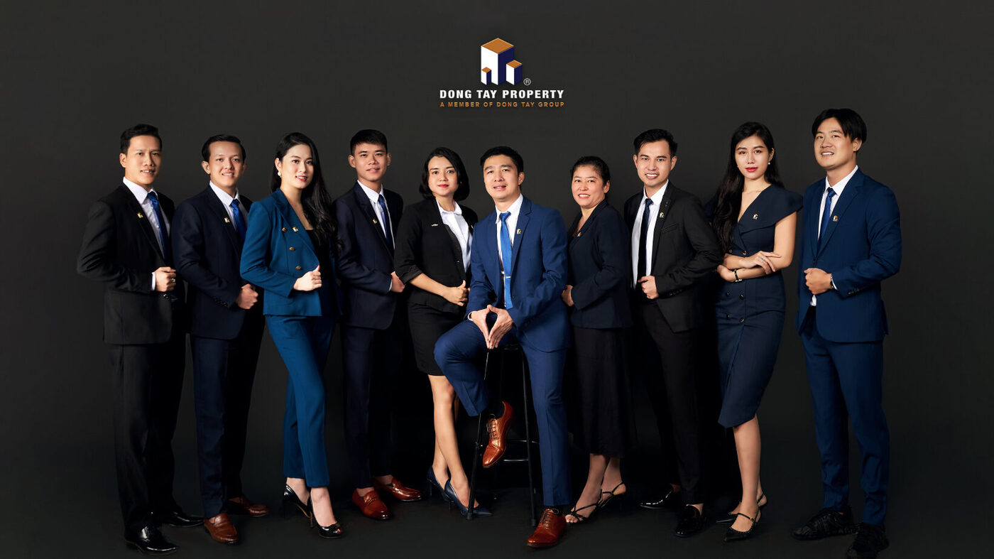 Không gian làm việc của Đông Tây Property