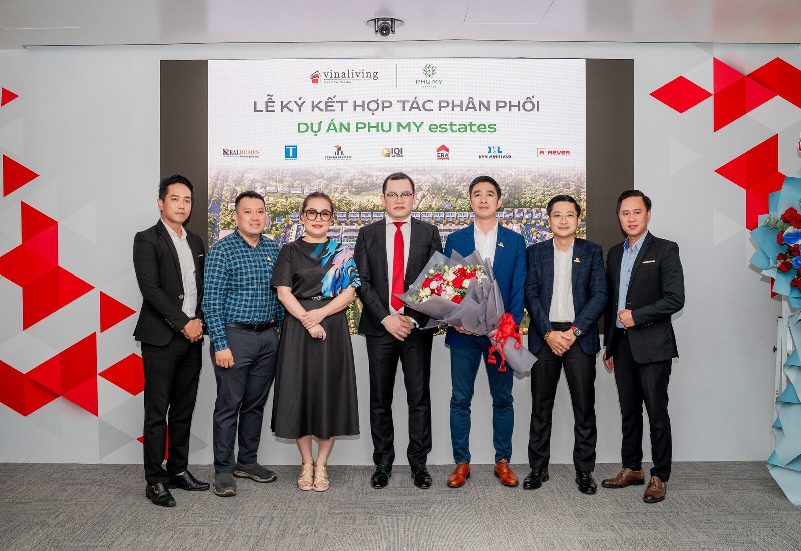 Đông Tây Property là đơn vị phân phối chiến lược dự án Phu My Estates phát triển bởi VinaLiving.